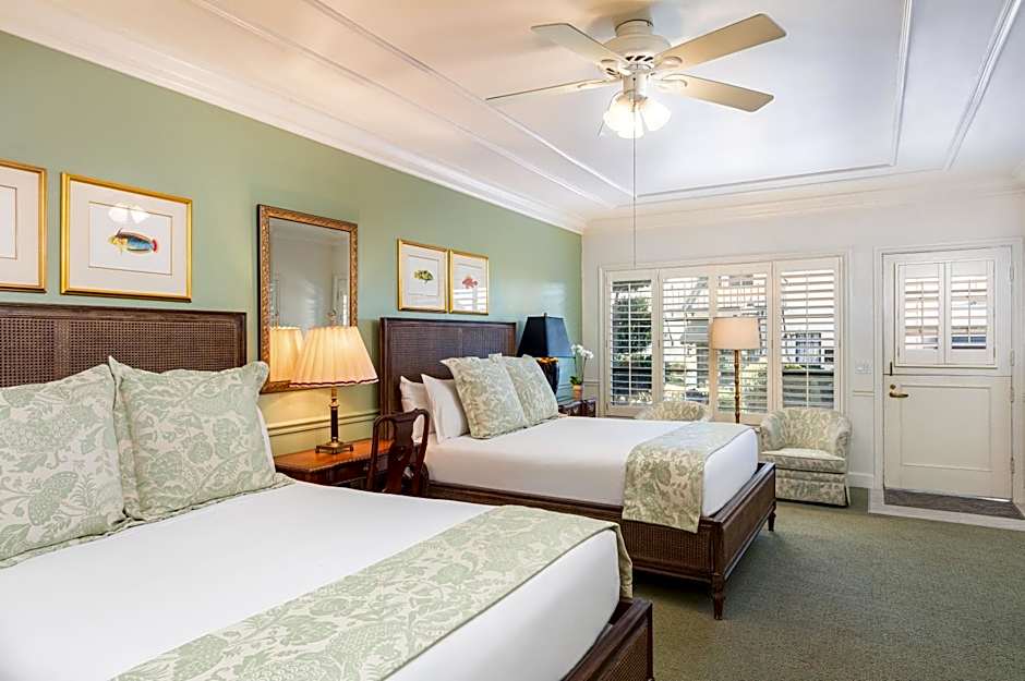 Pine Inn - Carmel
