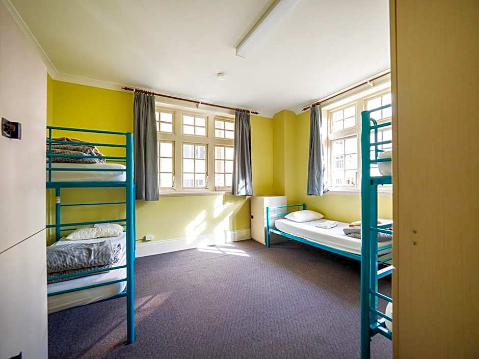 Newcastle Beach YHA Hostel