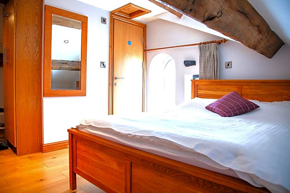 The Rooms at the Nook