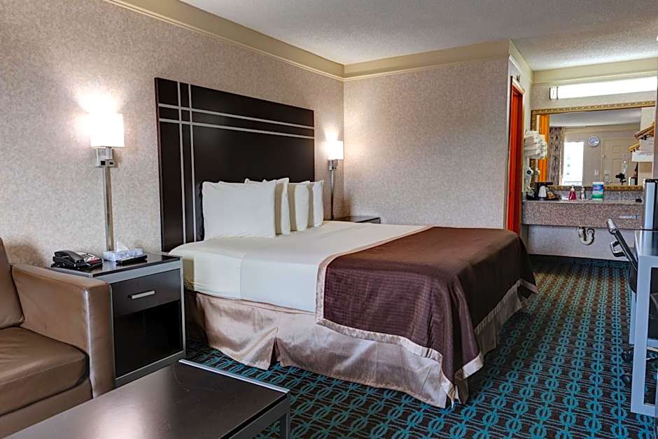 Deluxe Inn - Fayetteville I-95