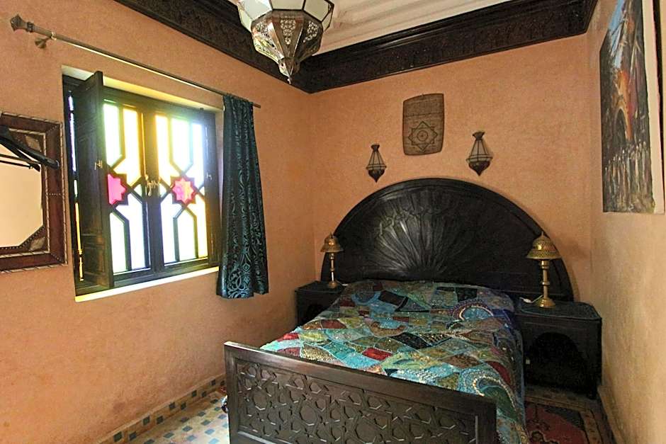 RIAD MAKENE MOUCHKILL