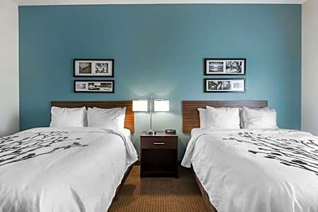 2 Queen Beds, Nonsmoking, Accessible