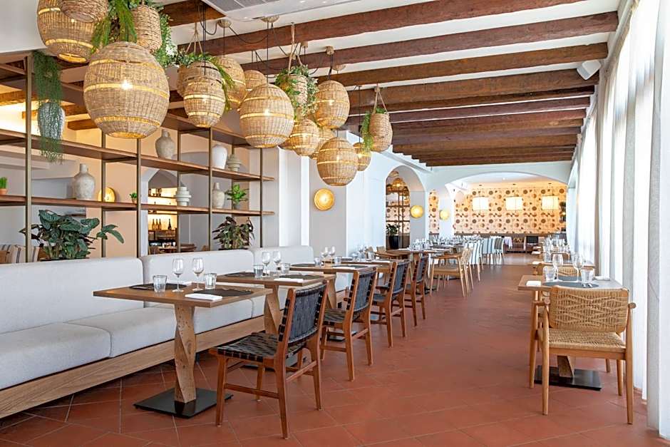 Mangia's Santa Teresa Sardinia, Curio Collection by Hilton
