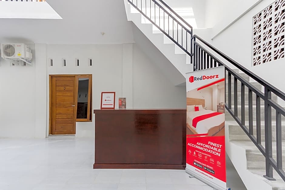 RedDoorz near Pascasarjana UGM 2