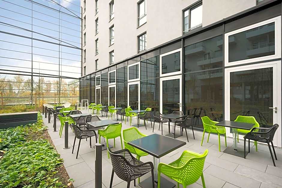 Super 8 Munich City West