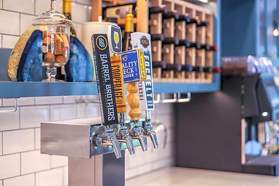 The Lodge at Healdsburg, tapestry Collection by Hilton