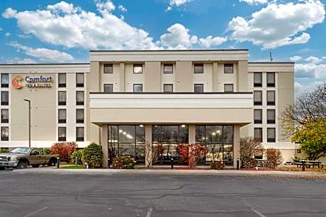 Comfort Inn & Suites Johnstown - Richland Town Center