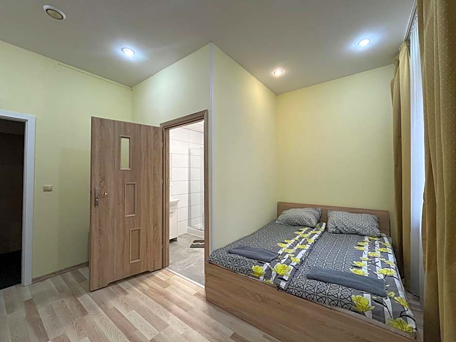 Fry House Hostel - 15min to Dworzec Zachodni, 5min to Klub Progresja