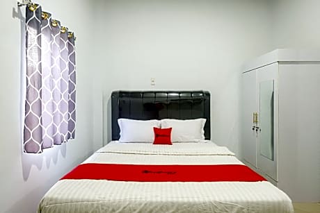 RedDoorz @MG House Siantar Timur