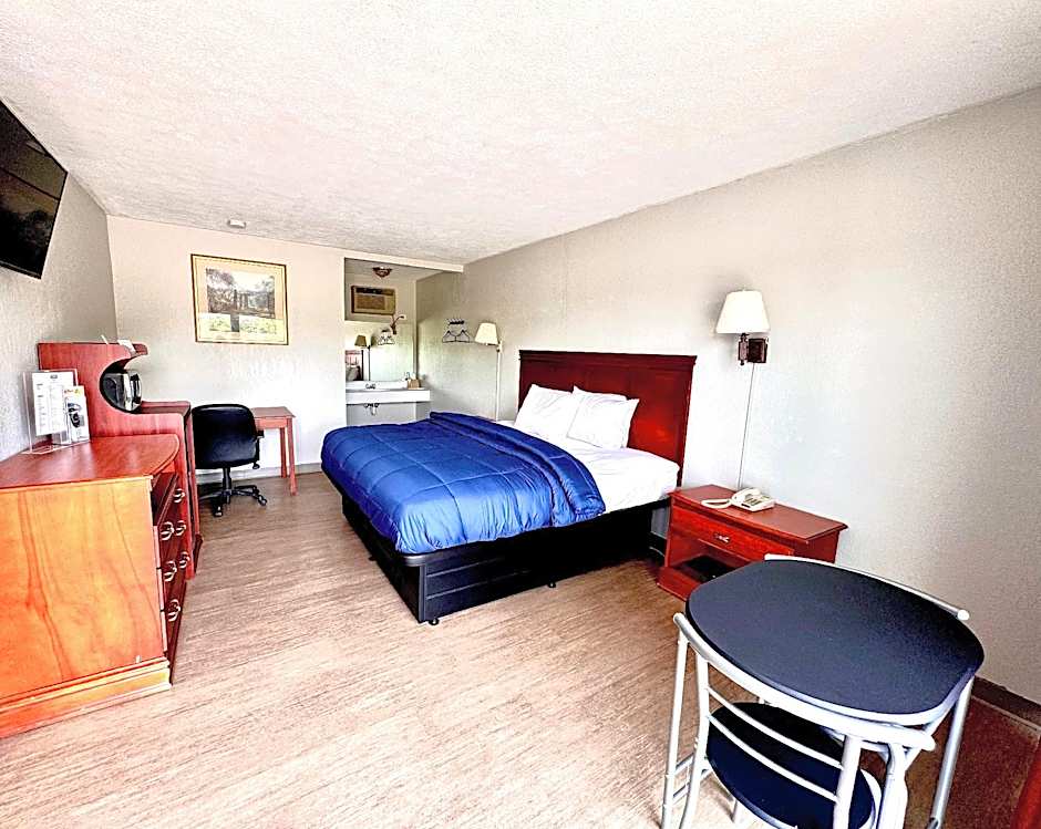 Volunteer Inn at Church Hill