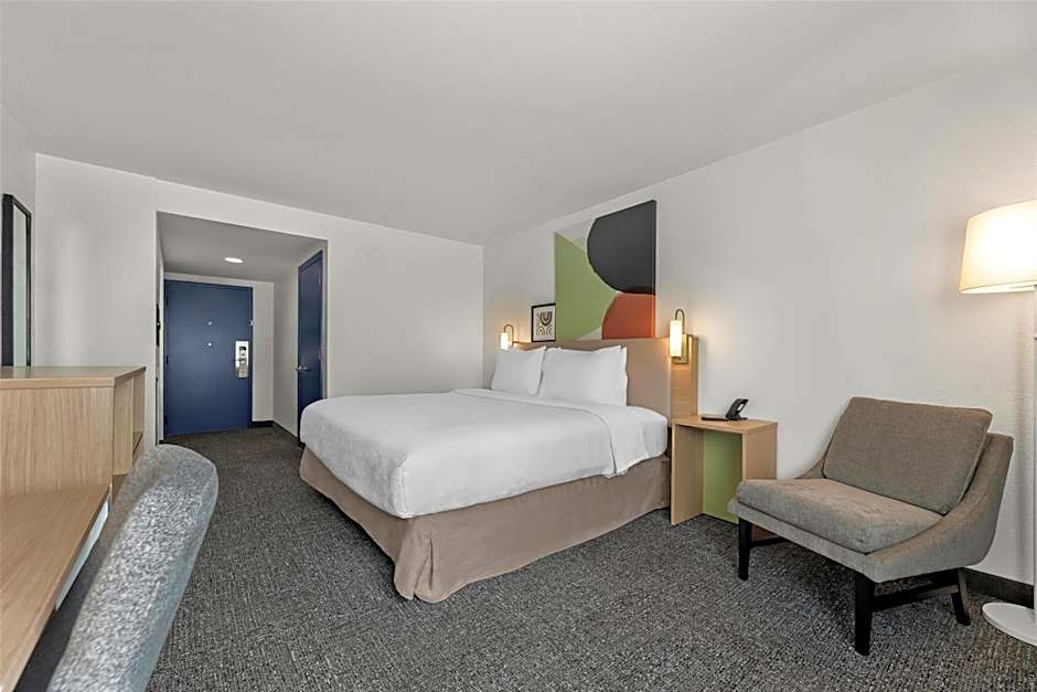 Spark by Hilton Biloxi Ocean Springs