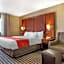 Comfort Suites Delavan - Lake Geneva Area