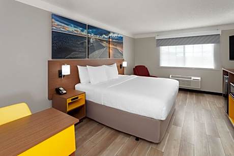 King Room - Non-Smoking