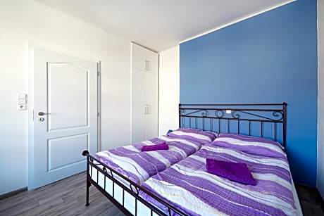 One-Bedroom Apartment with Balcony