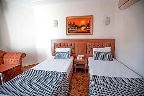 Standard Single Room with Partial Sea View