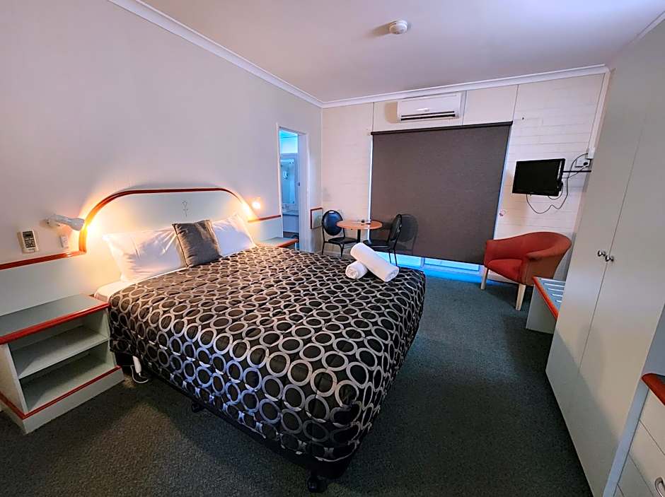 Hume Inn Motel