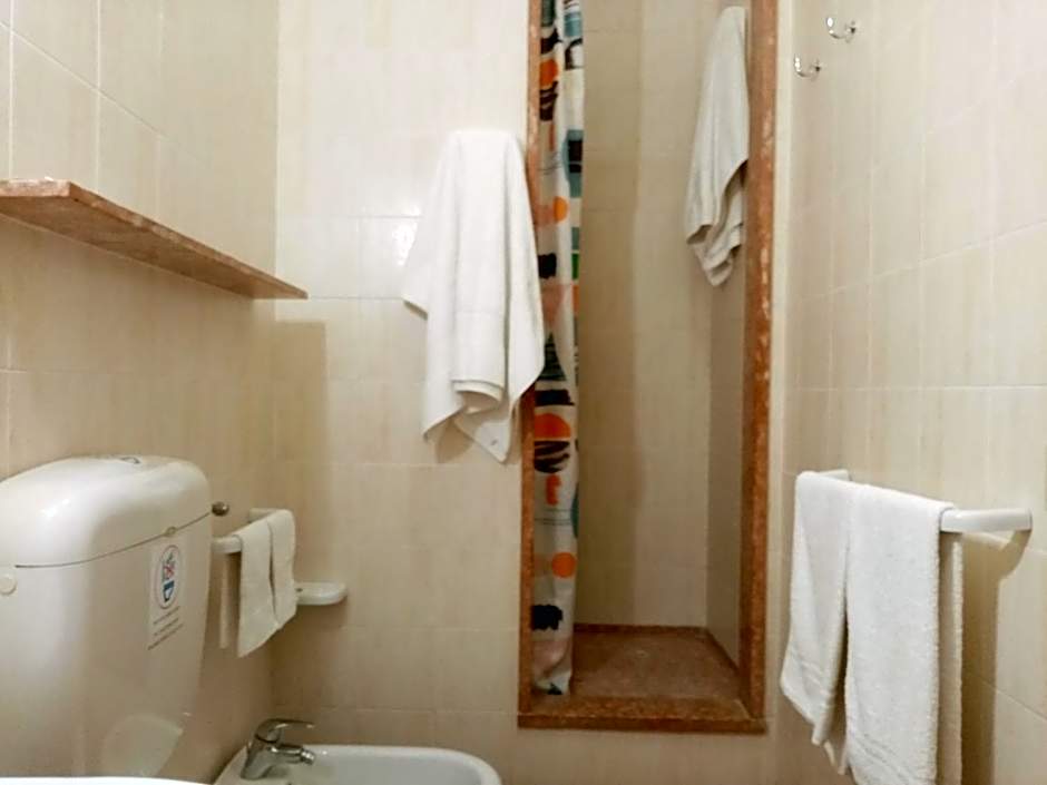 Ariston Petit Hotel