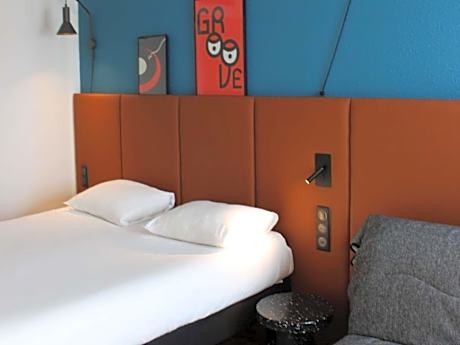 Standard Double Room with Harbor View