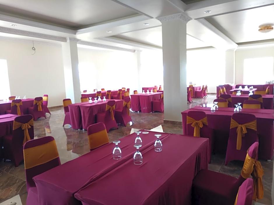 Grand Town Hotel Mandai