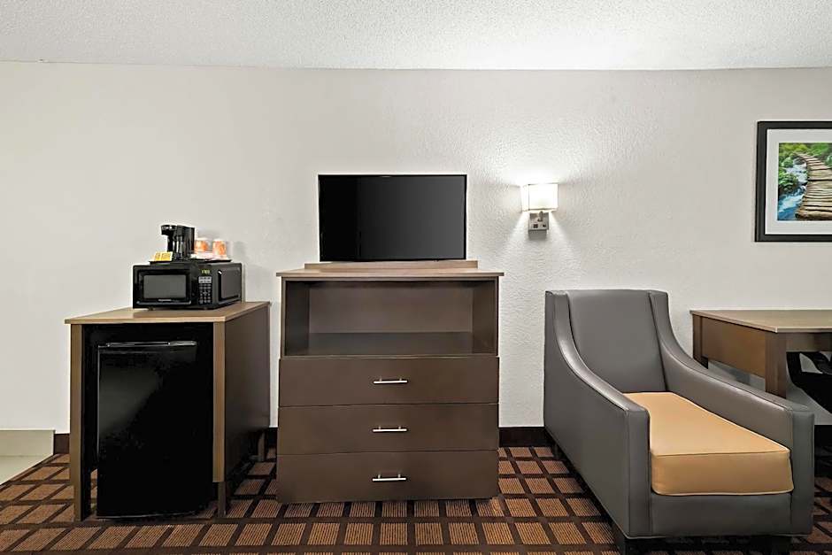 Quality Inn Raeford