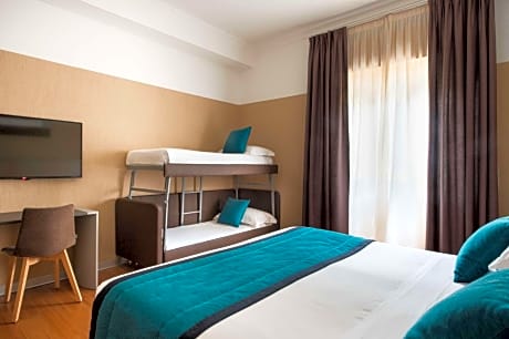 Family King Room with Bunk Beds