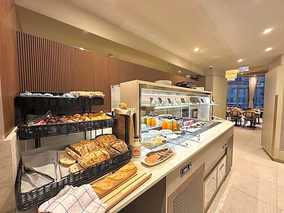 Hotel Ambassador, completely renovated