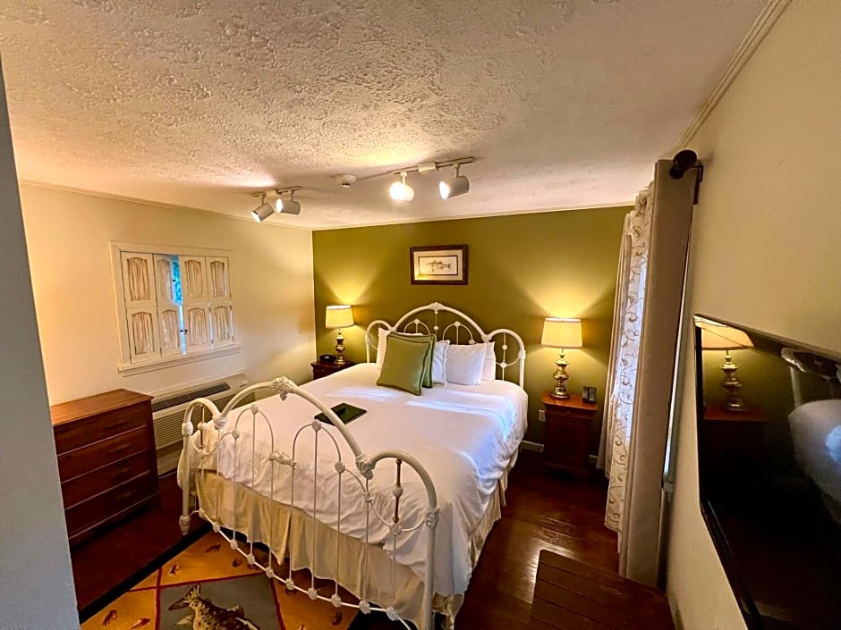 Highlands Inn