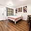 Royal Gateway Motel by OYO