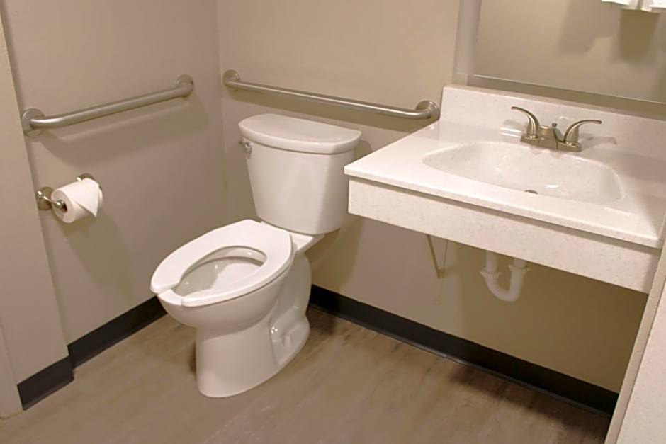 Boarders Inn and Suites by Cobblestone Lamar Missouri