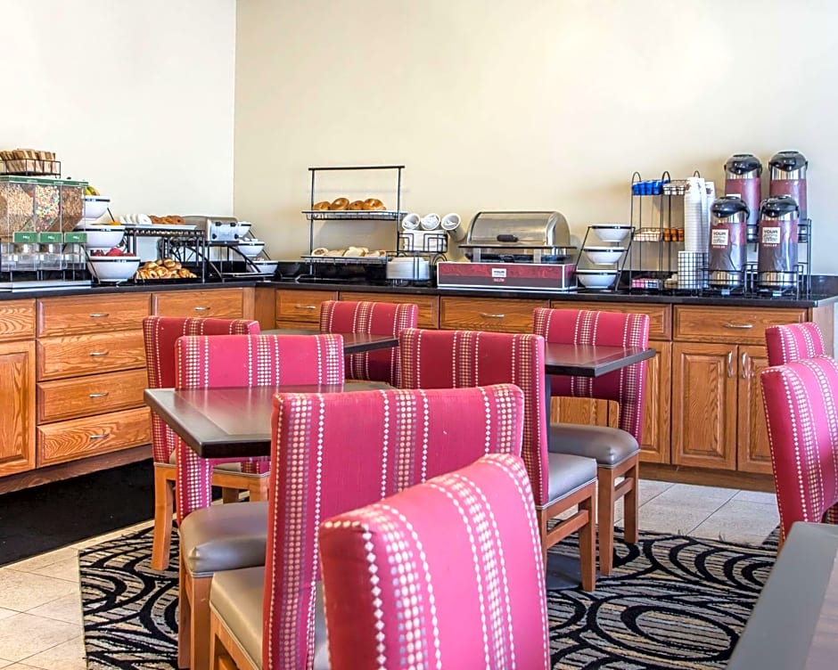 Quality Inn Dayton North - Vandalia