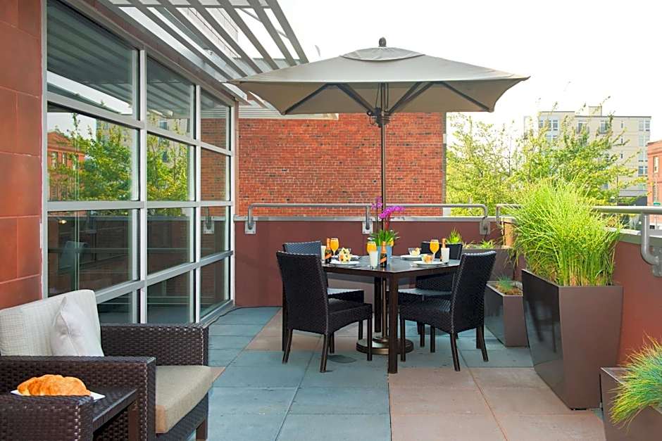 Courtyard by Marriott Seattle Everett Downtown