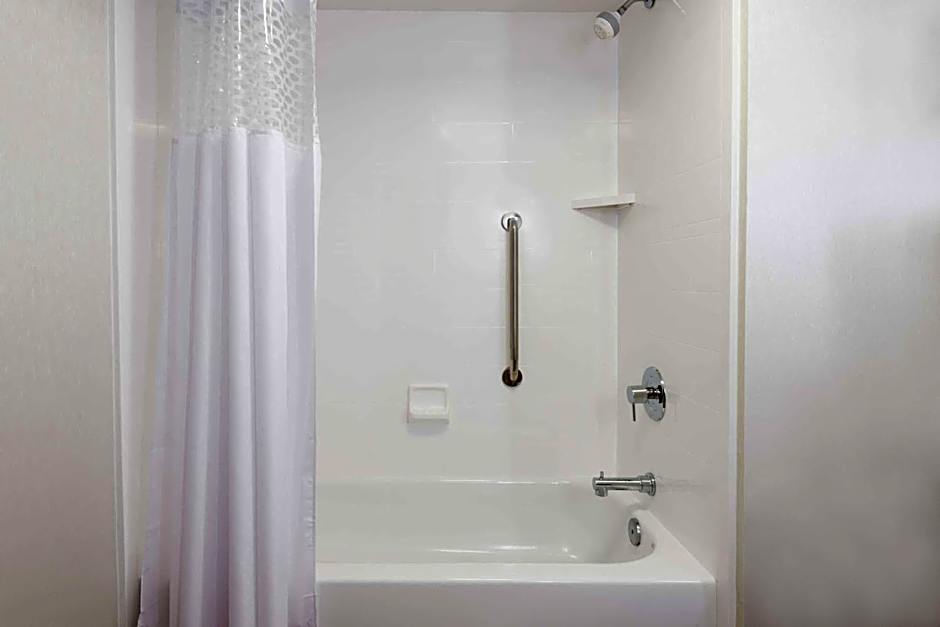 Hampton Inn By Hilton Boston/Marlborough