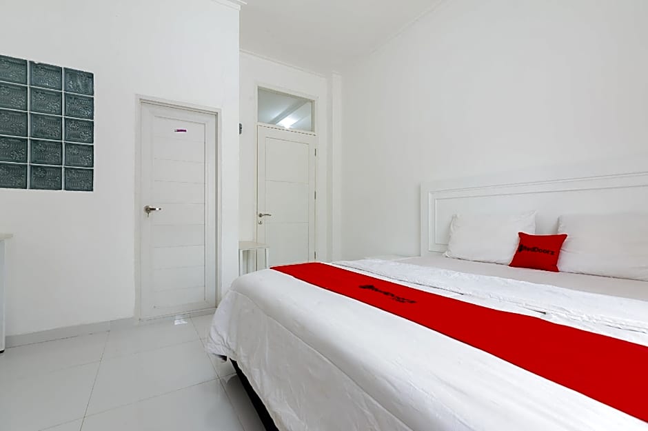 RedDoorz near Lampung City Mall