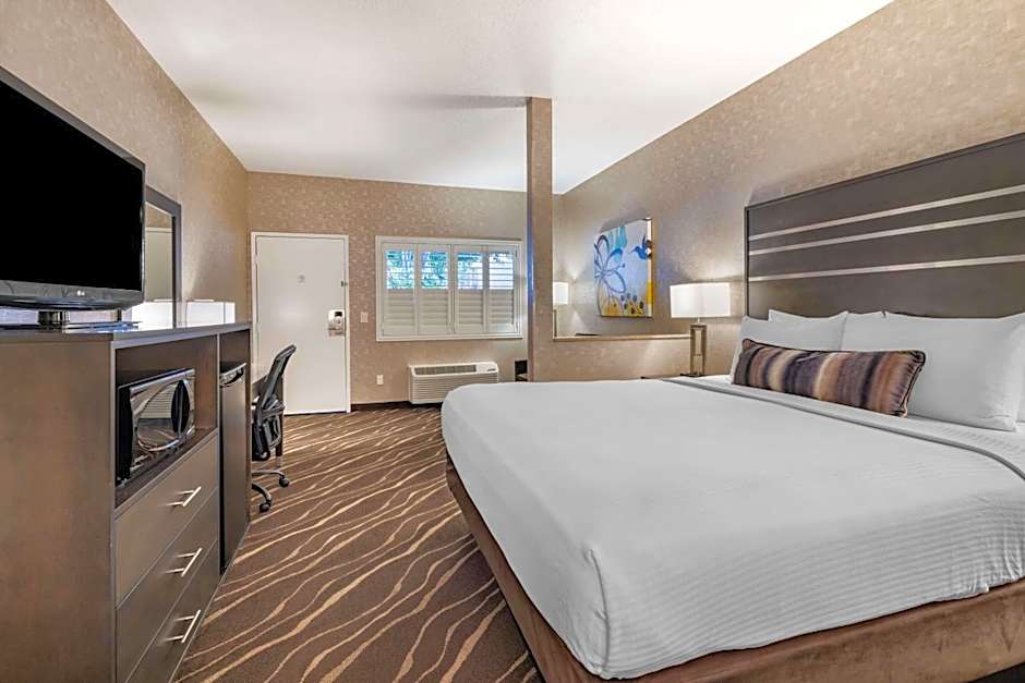Best Western Plus Park Place Inn - Mini Suites
