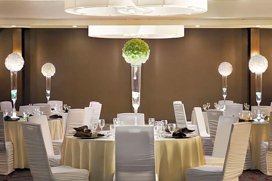 DoubleTree by Hilton Hotel Toronto Airport West