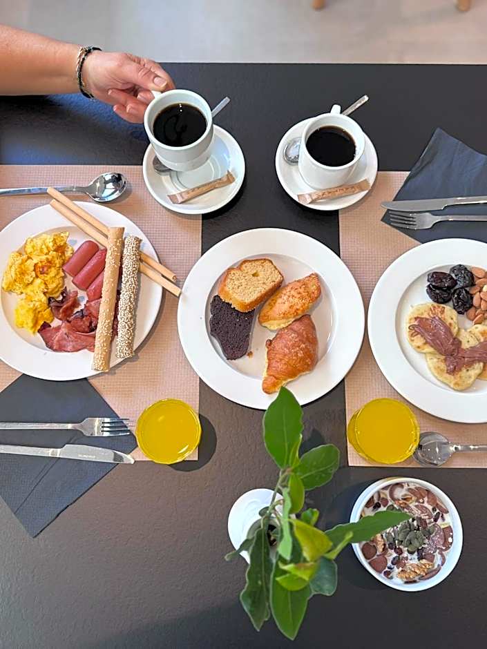 Angela Downtown Hotel