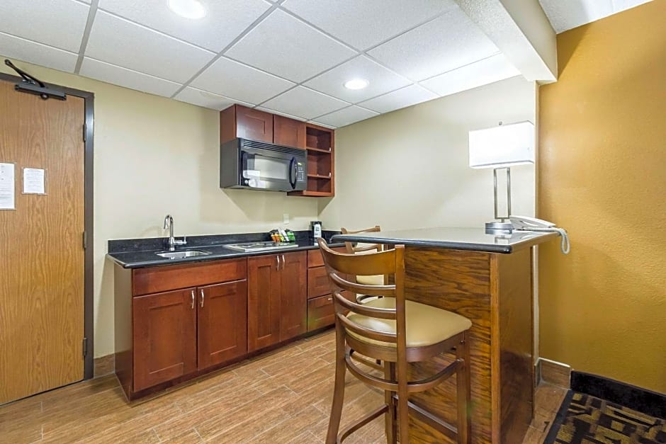 Quality Inn & Suites Arden Hills - Saint Paul North