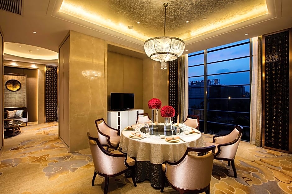 Hilton Wuhan Riverside