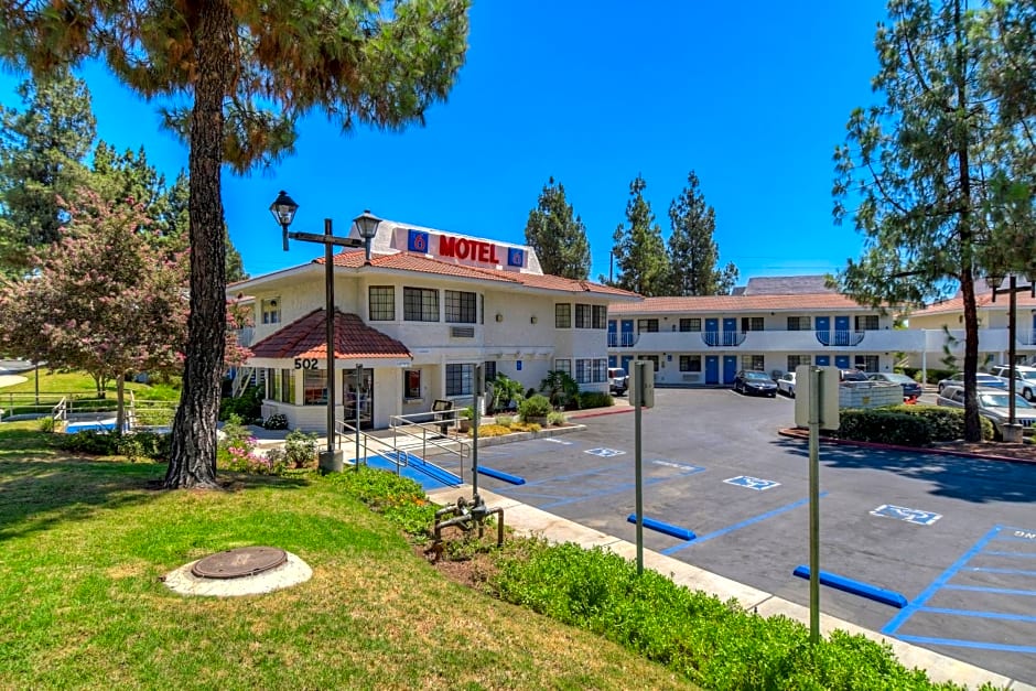 Motel 6-San Dimas, CA - Los Angeles