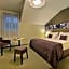 Three Crowns Hotel