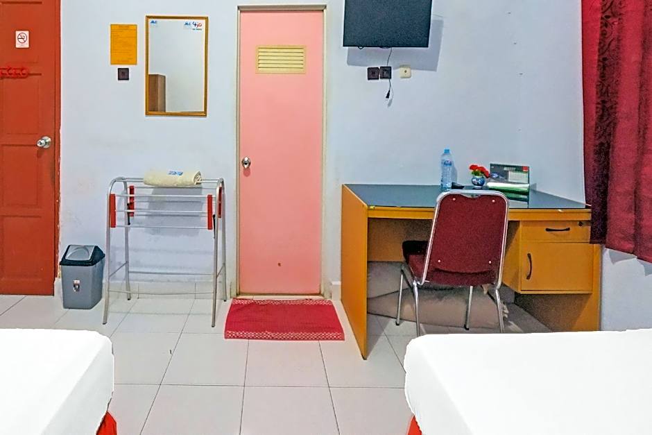 Hotel O Wisma Arwini Syariah Near Benteng Balangnipa