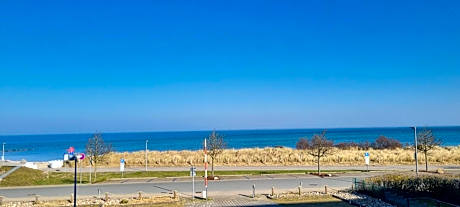 One-Bedroom Apartment with Sea View