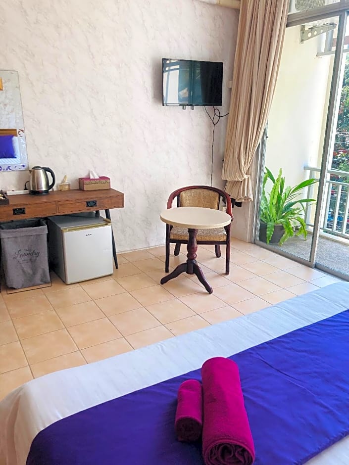Guest House Helene – Kata Beach, WY
