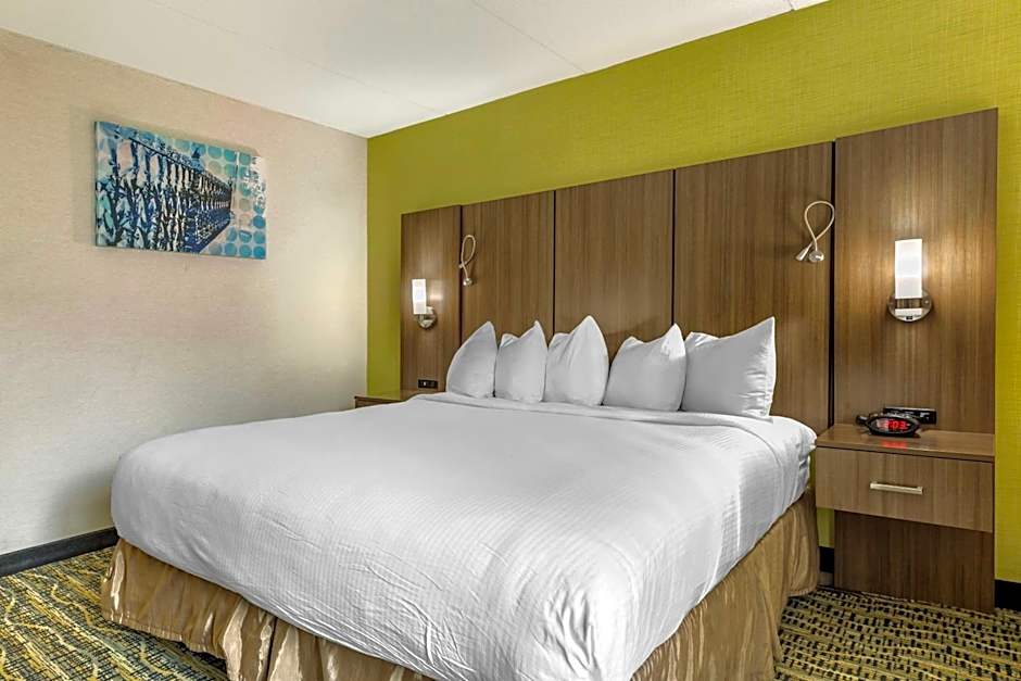 Best Western Plus New Englander