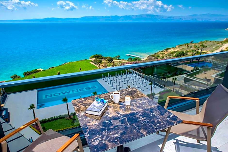 The Nowness Luxury Hotel & Spa