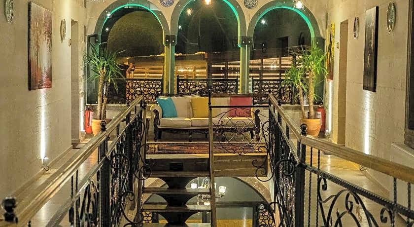 Grand Elite Cave Suites