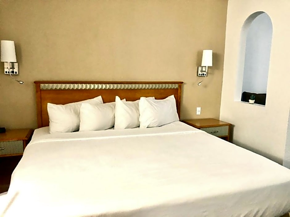 SureStay Plus Hotel by Best Western Albuquerque I-40 Eubank