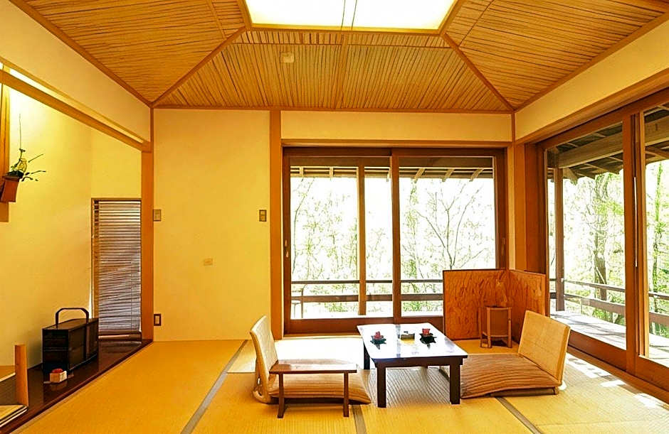 Izukogen Shirogasaki Onsen Hanafubuki