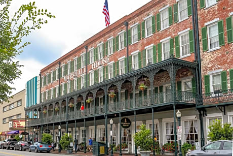 The Marshall House, Historic Inns of Savannah Collection