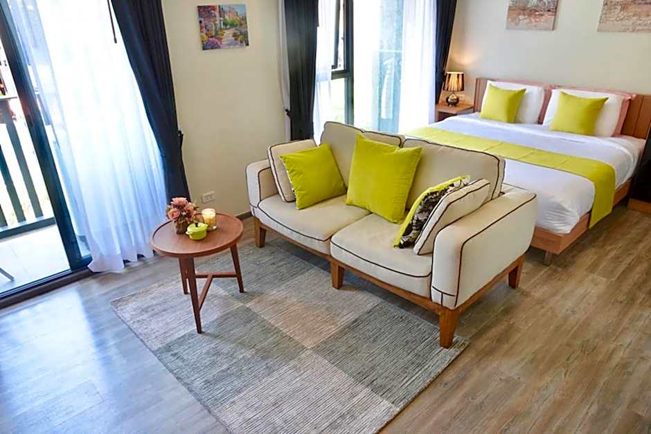 The deck patong 5 Star Apartment 巴东The Deck无边际海景泳池酒店